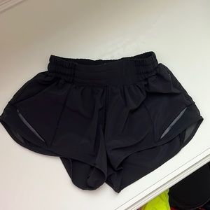 Lululemon low rise hotty hot shorts